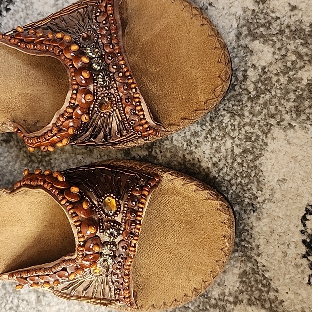 Rialto Beaded Sandal - Picture 5 of 6
